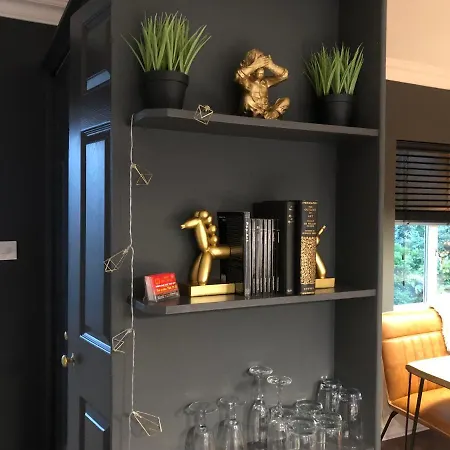 Time Is Now! Beautiful In Apartment York