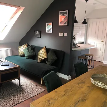 Apartment Time Is Now! Beautiful In